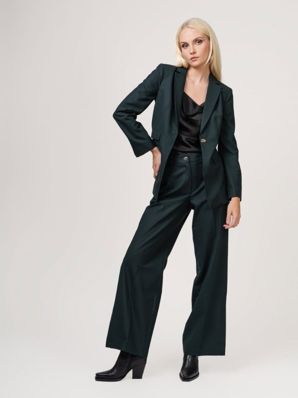 Wool-blend Ivo Nikkolo forest green suit set